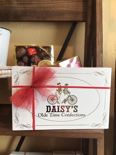 Daisy&#039;s Assorted Chocolates ILb box